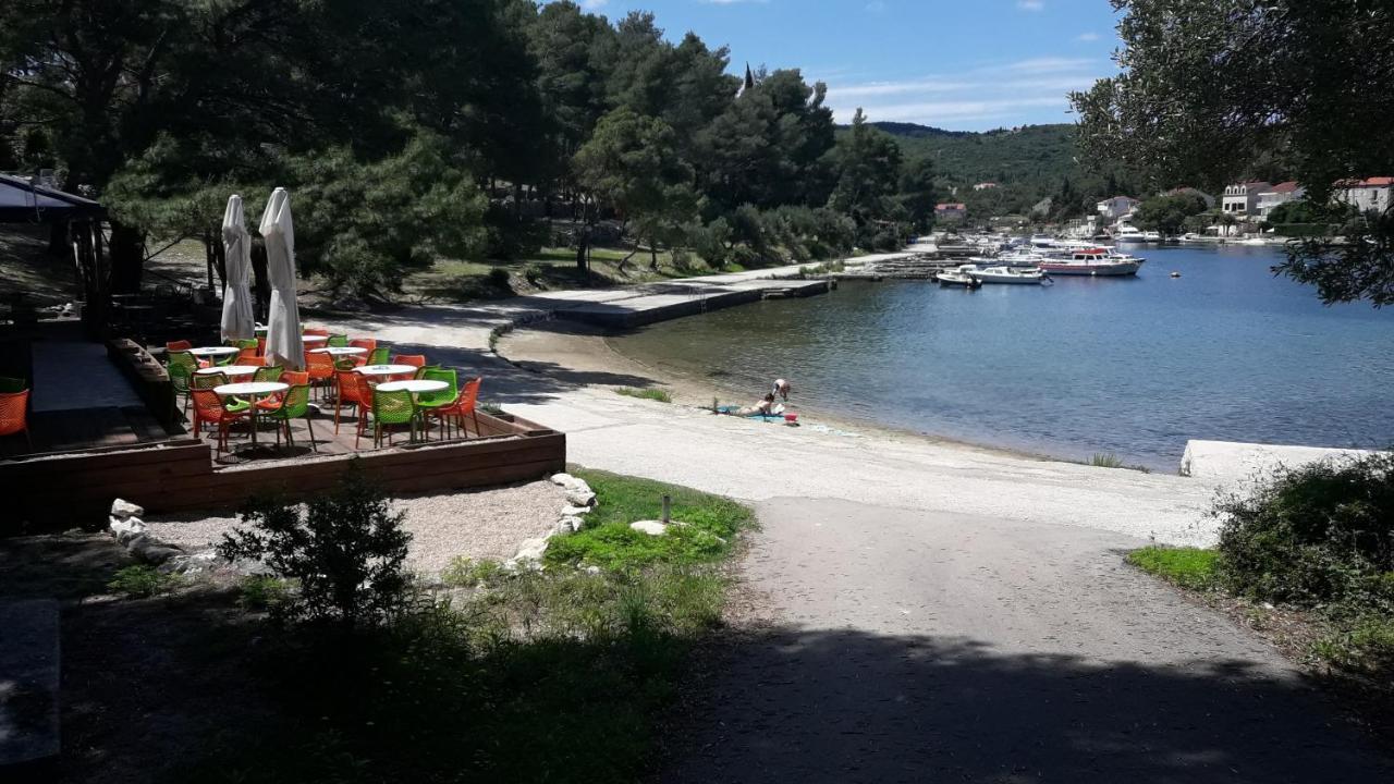 Apartments Iris Korčula Buitenkant foto