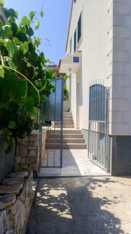 Apartments Iris Korčula Buitenkant foto