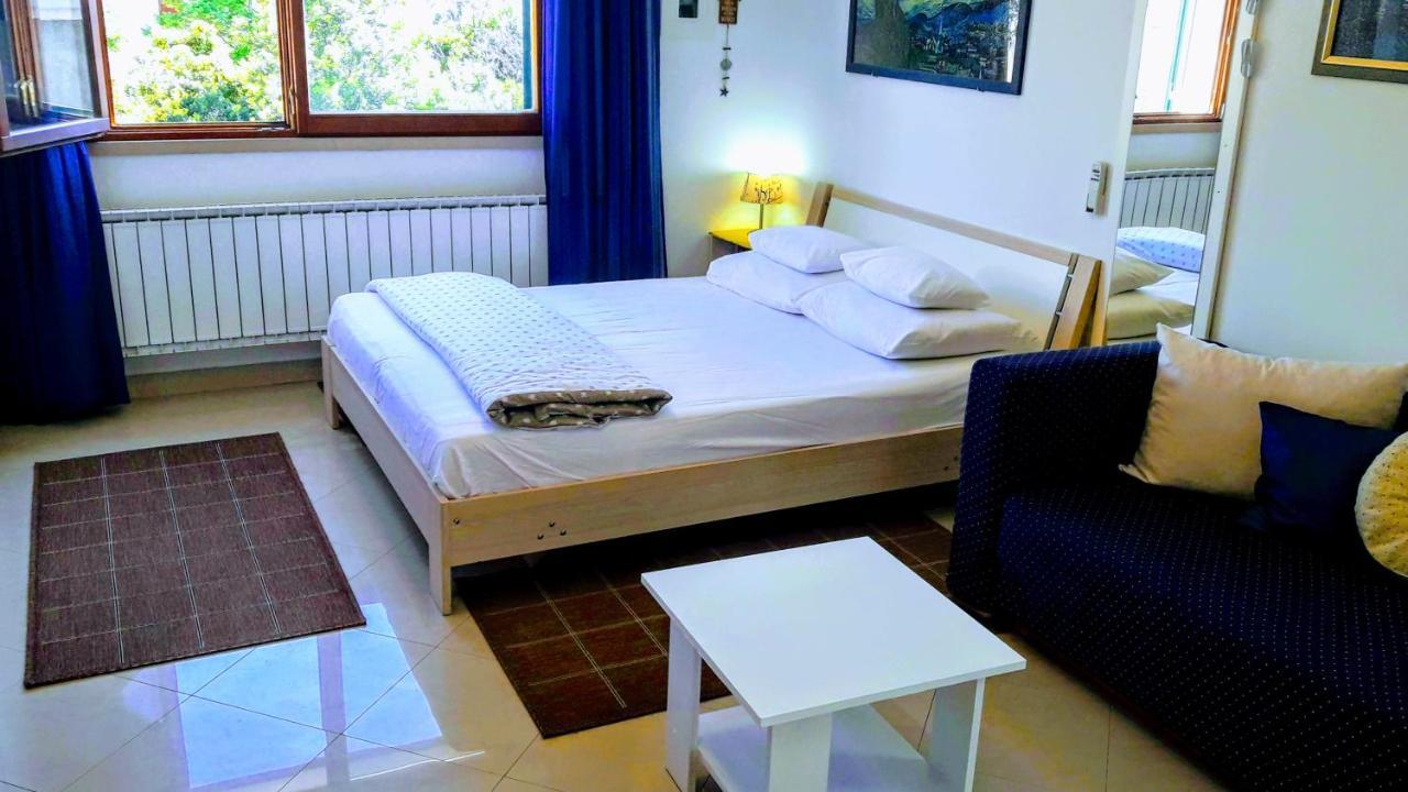 Apartments Iris Korčula Buitenkant foto
